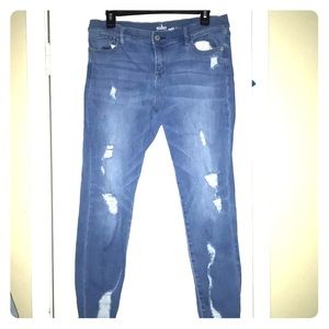 Blue wash stretchy denim jeans